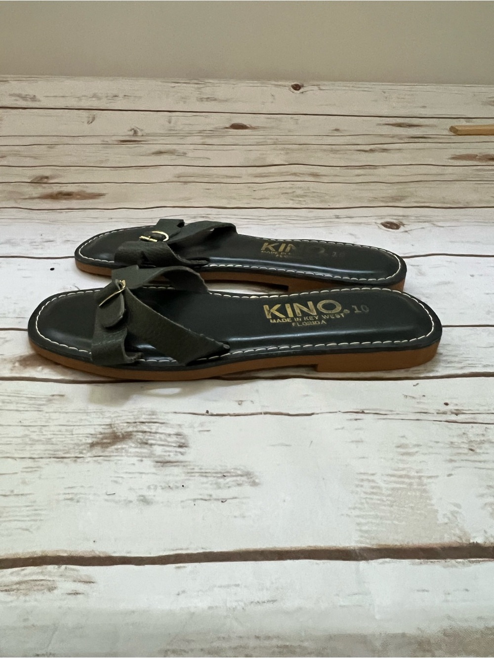 Kino Olive Green Bow Slide Sandals - Women - sz 10